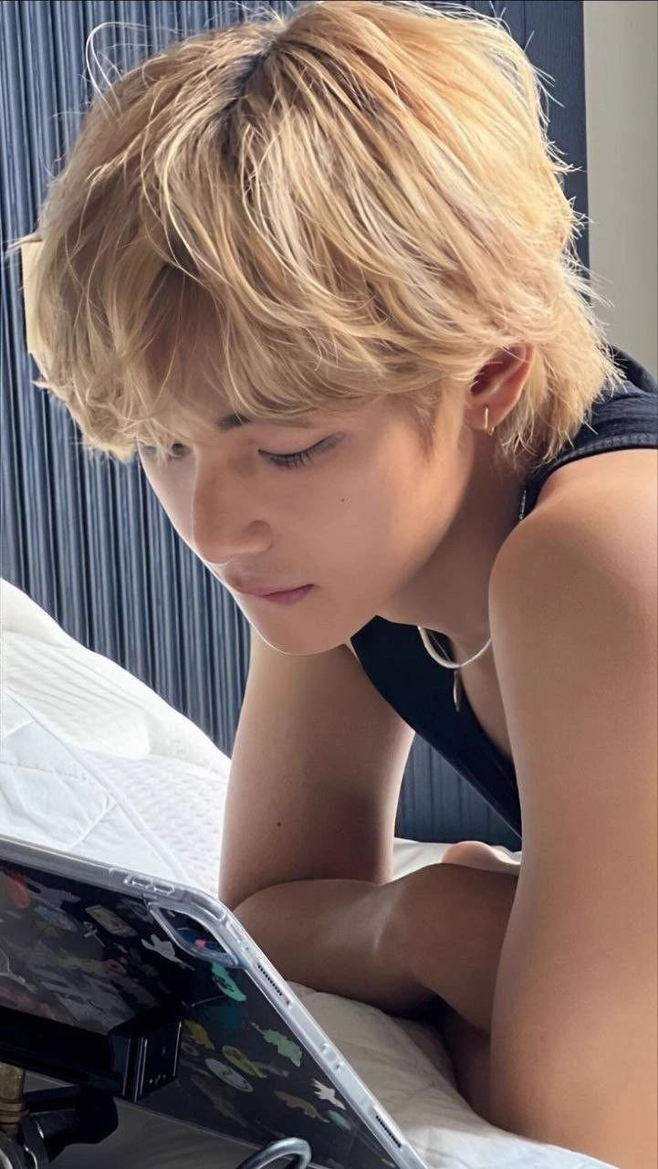 Kim Taehyung - Your husband thumbnail
