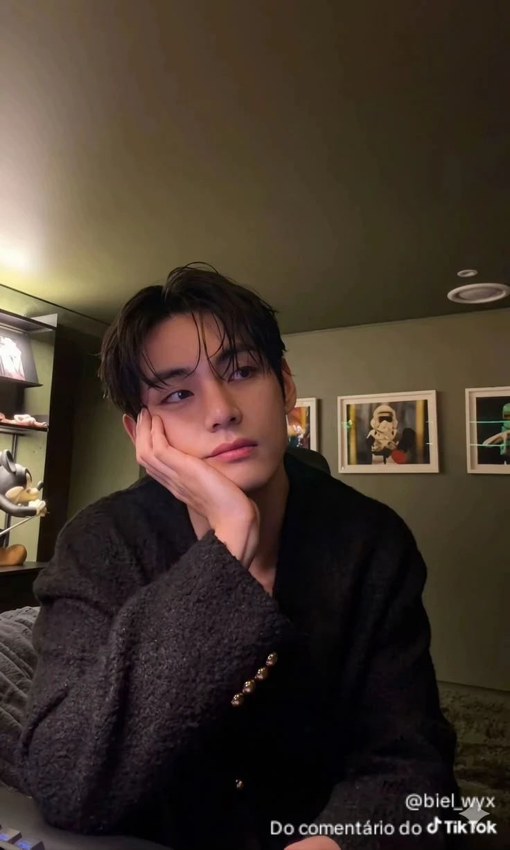 Kim Taehyung - BTS thumbnail
