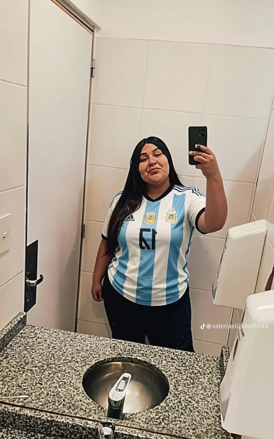 Valeria (sister-in-law) thumbnail