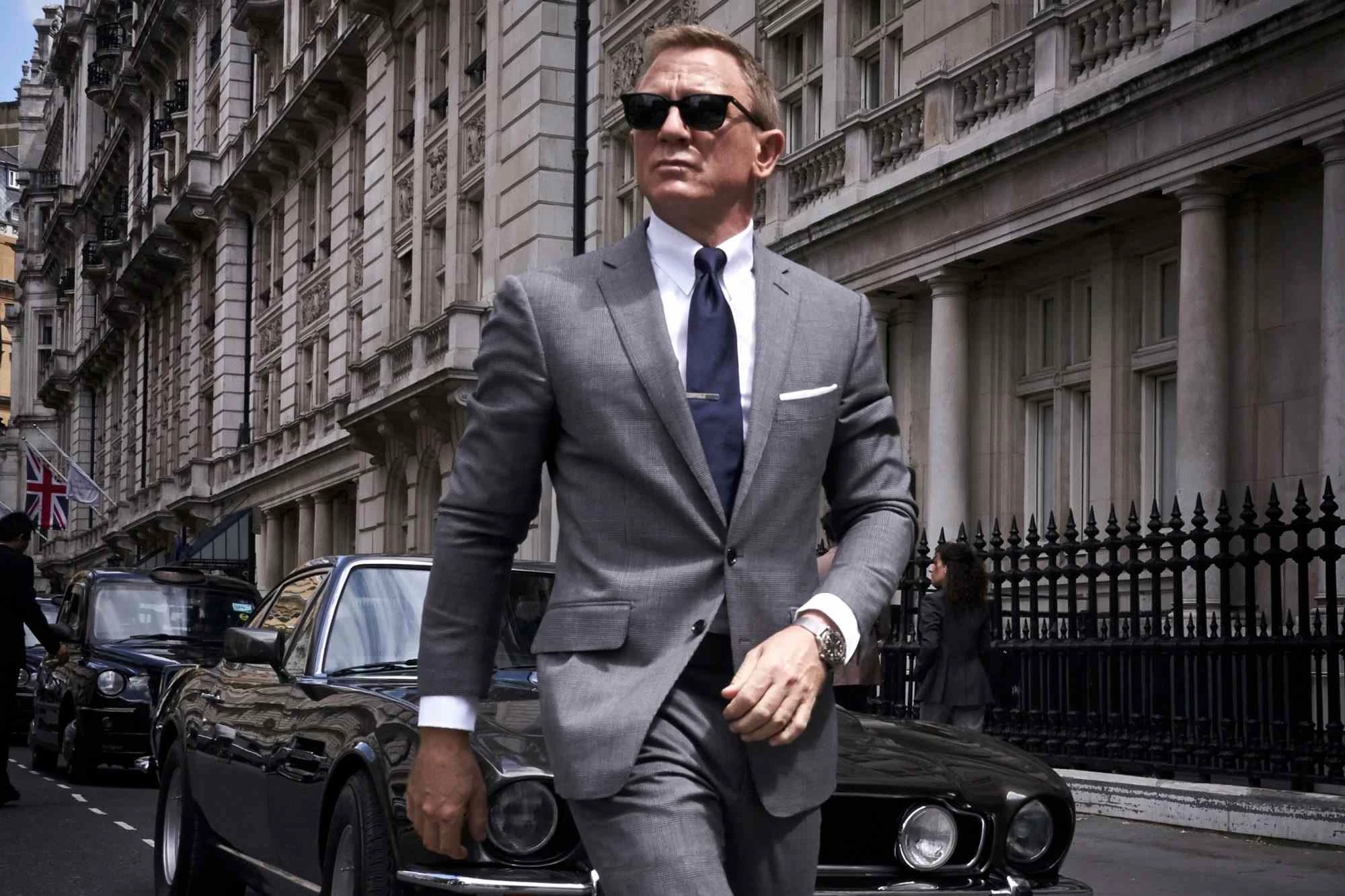 JAMES BOND thumbnail