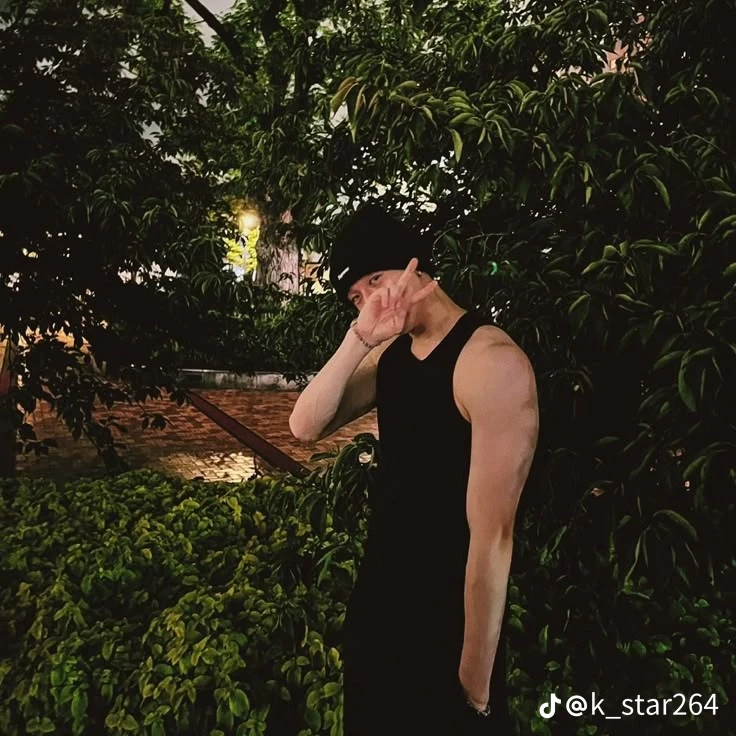 Cristhoper Bangchan - Channie thumbnail