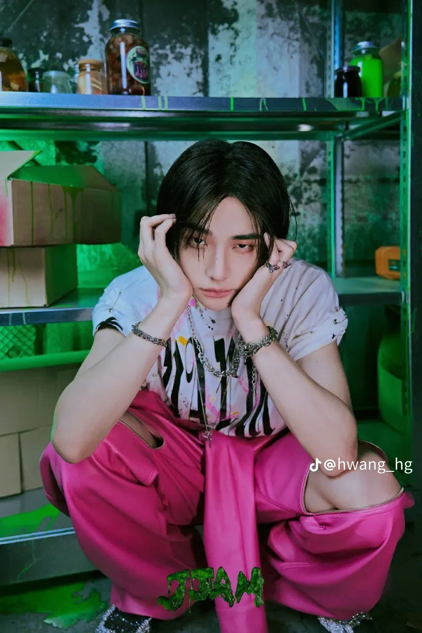 hyunjin thumbnail