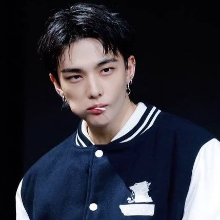 Hwang Hyunjin thumbnail