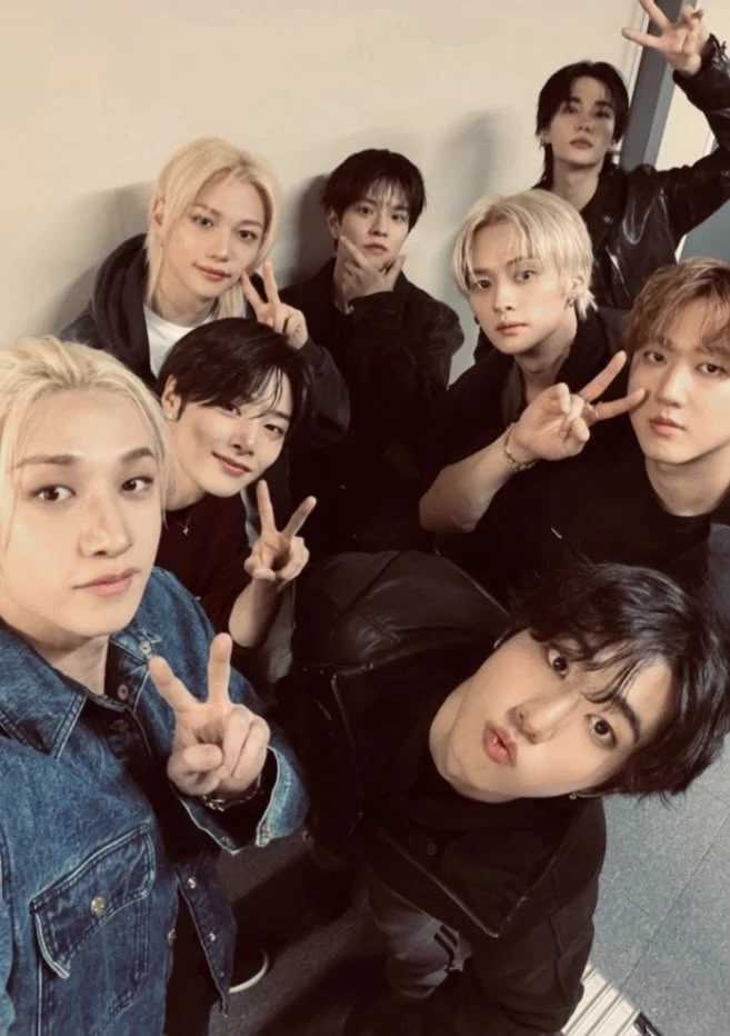 straykids - straylix thumbnail