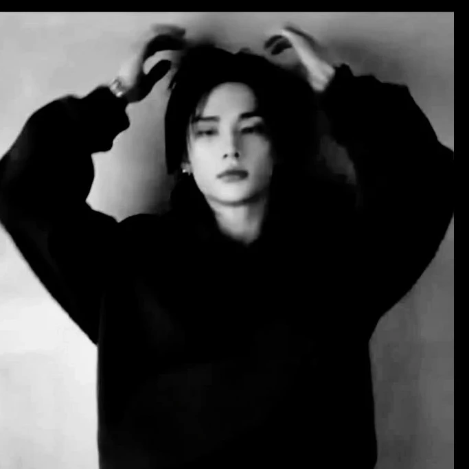 Hwang hyunjin thumbnail