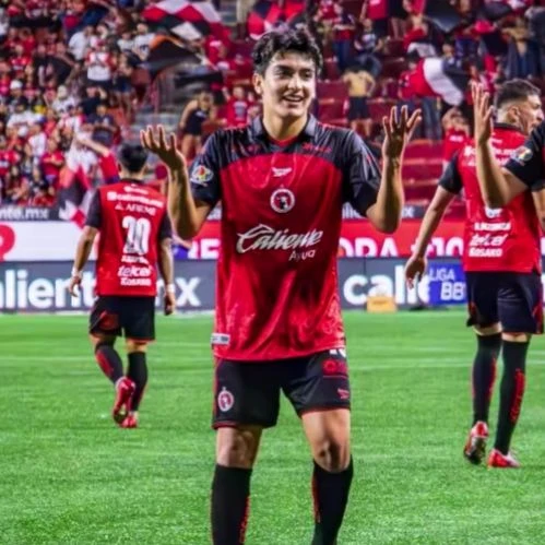 Gilberto Mora thumbnail