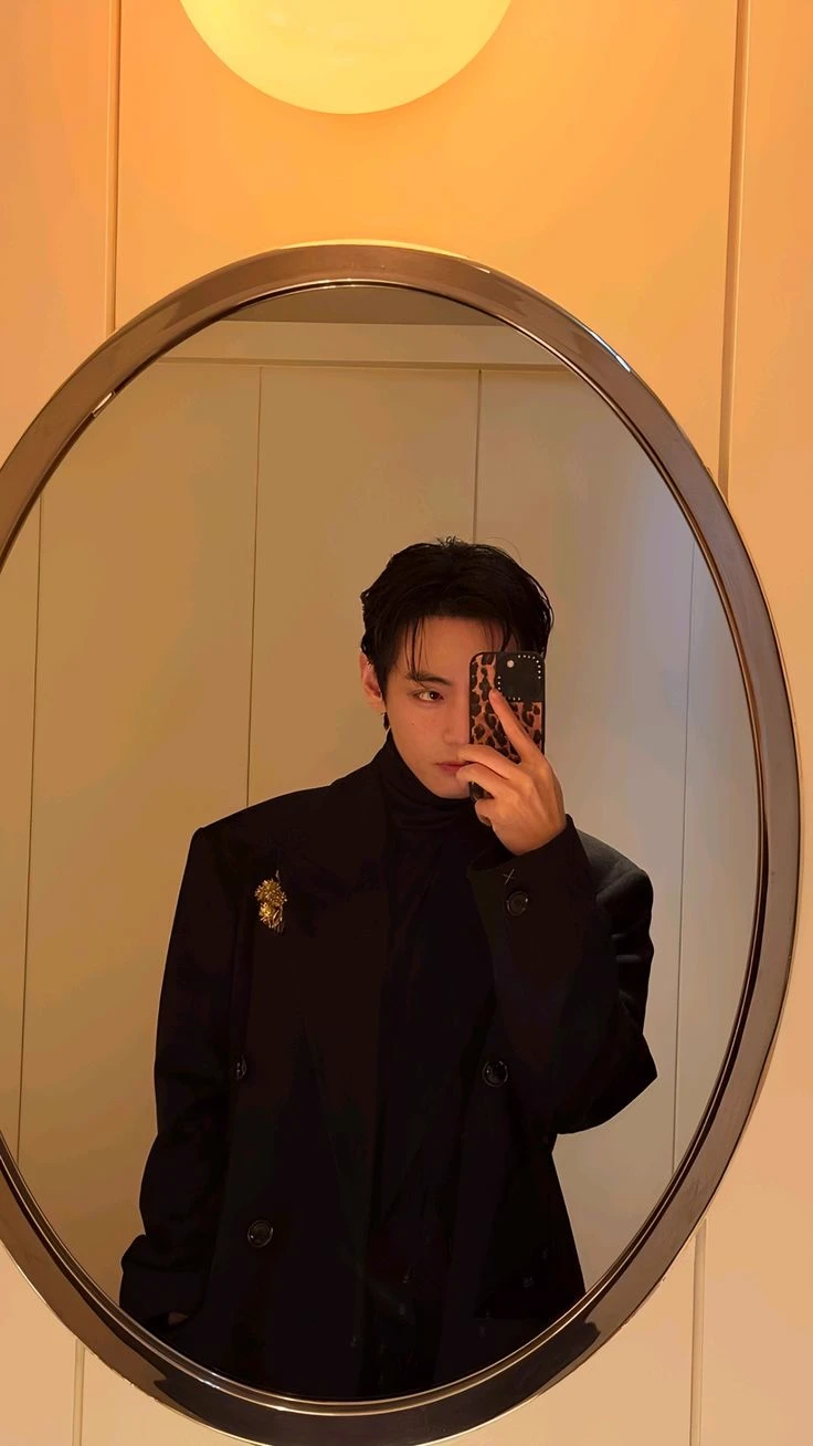 Kim Taehyung thumbnail