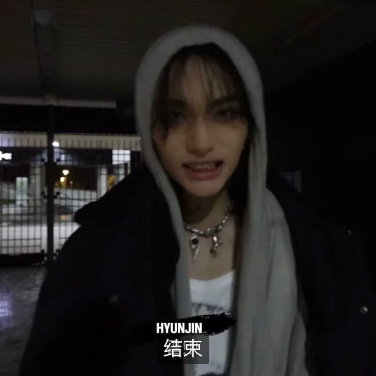 Hwang Hyunjin... thumbnail