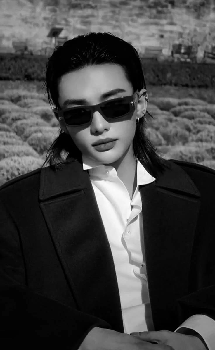 Hwang Hyunjin thumbnail