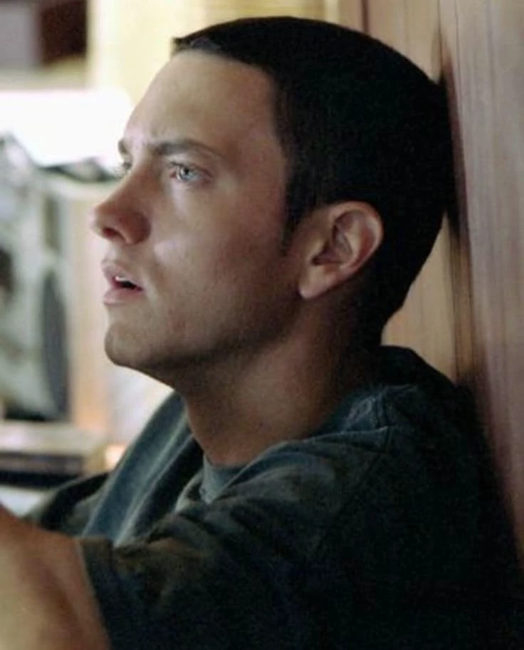 EMINEM \[MARSHALL MATHERS\] thumbnail