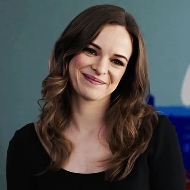 caitlin snow thumbnail