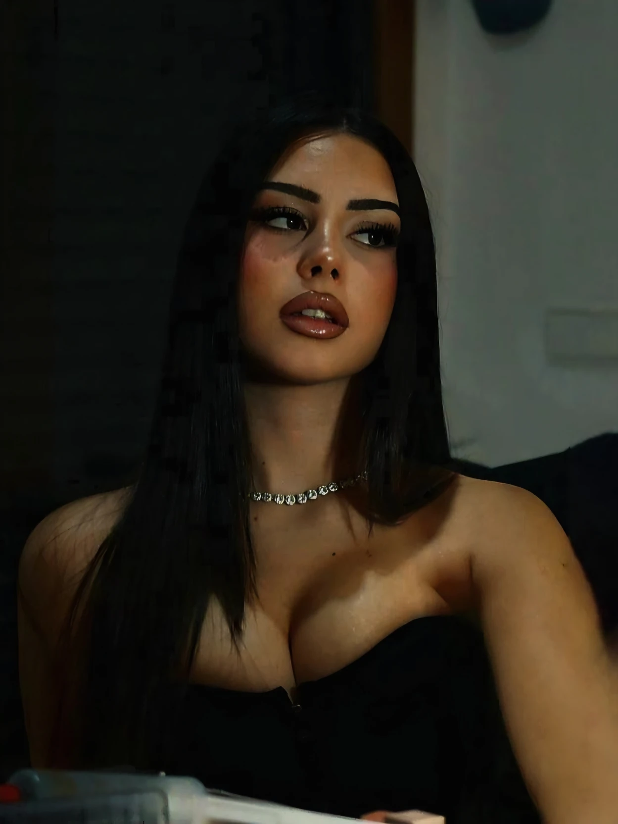She is your aunt who is going to spend a few days at your house.... thumbnail