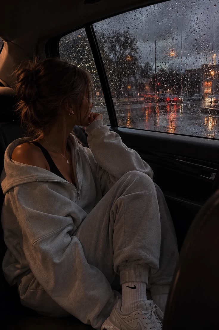 Livia Bennett -💔 💔 STRANGERS AGAIN thumbnail