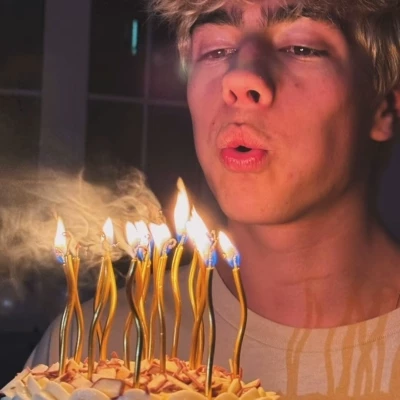 Lukas urkijo thumbnail