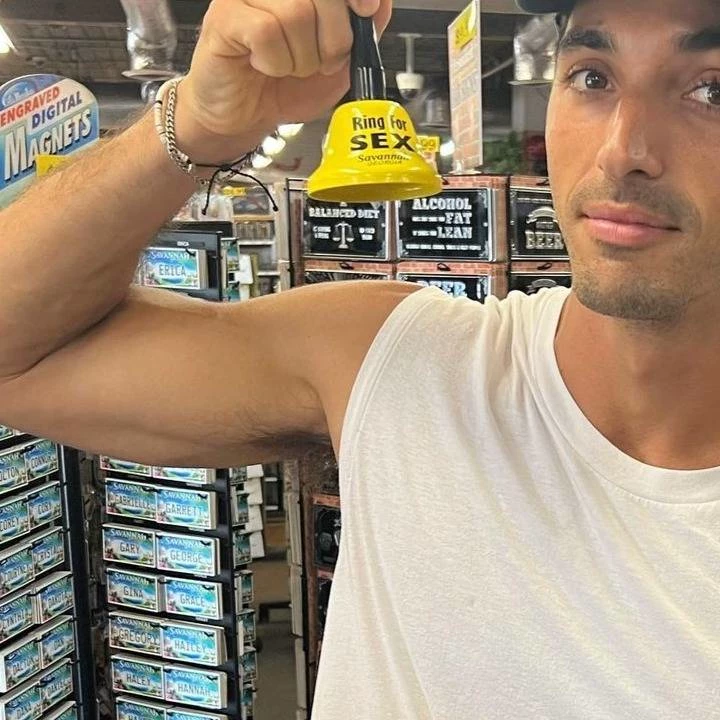 alex thumbnail