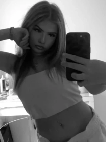 Ellie thumbnail