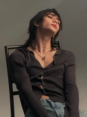 Hwang Hyunjin thumbnail