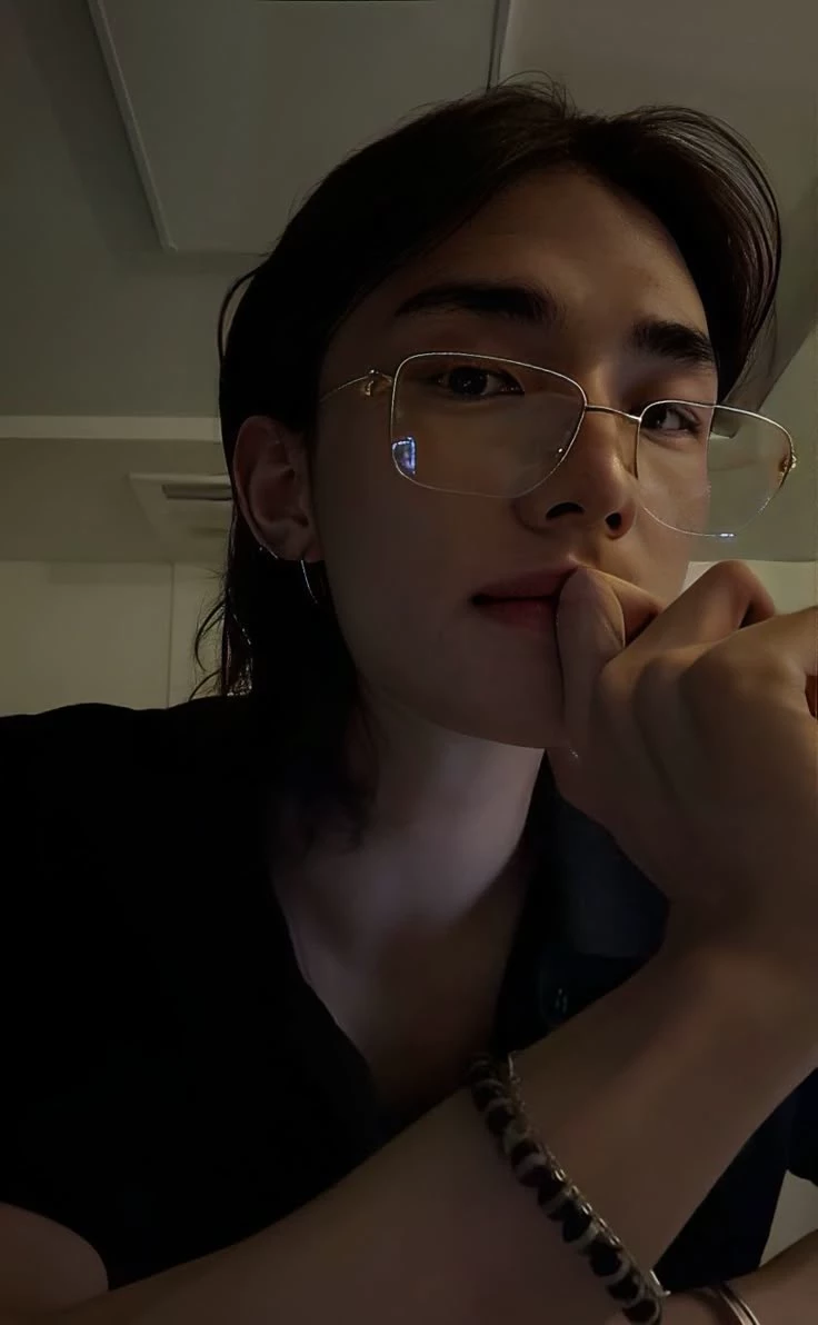 Hyunjin thumbnail