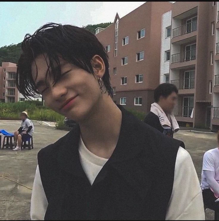 Hyunjin thumbnail
