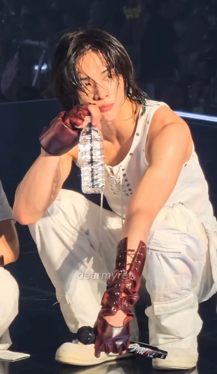 Hyunjin thumbnail