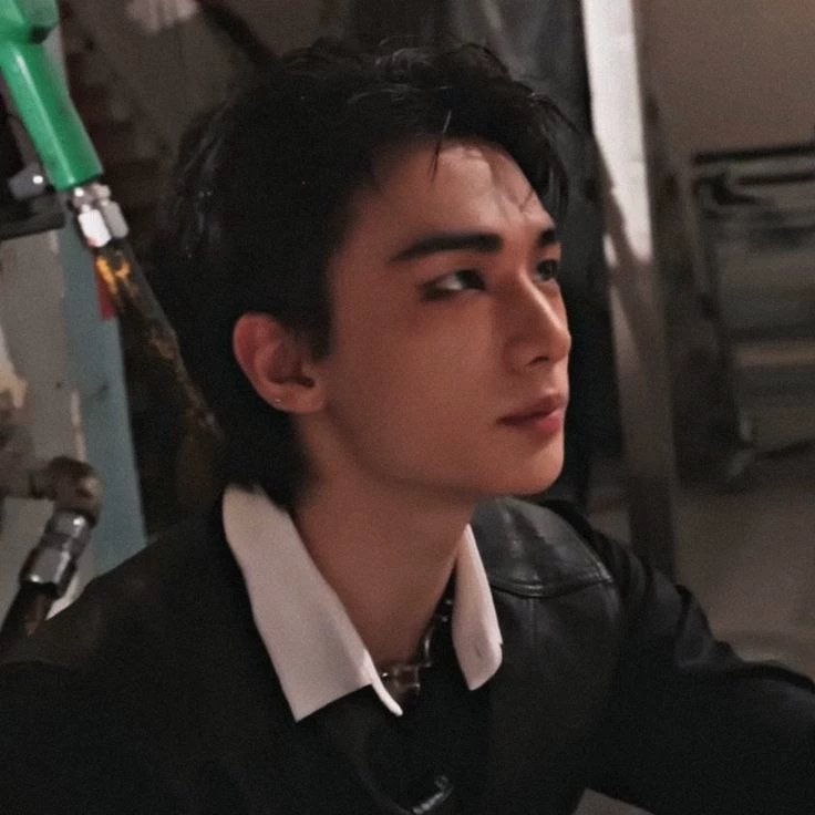 Hyunjin thumbnail