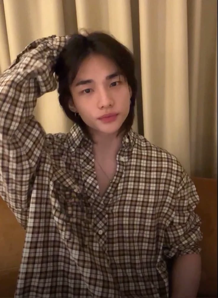 Hyunjin thumbnail