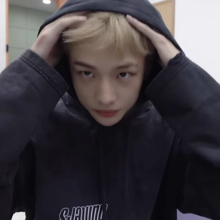 Hyunjin thumbnail