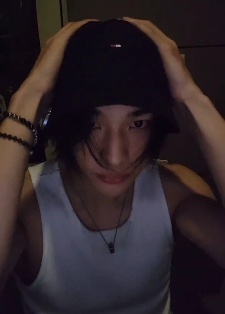 Hyunjin thumbnail