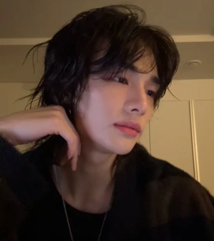 Hyunjin thumbnail
