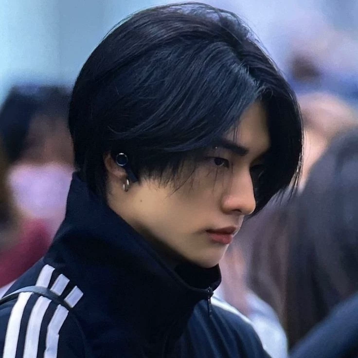 Hyunjin thumbnail