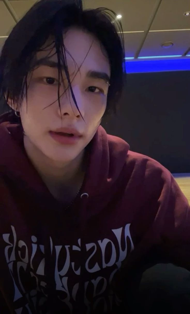 Hyunjin thumbnail