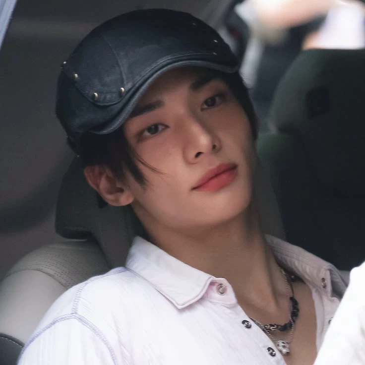 Hyunjin thumbnail