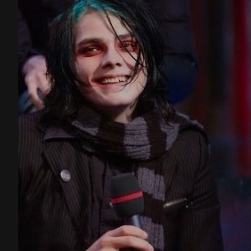 Gerard Way thumbnail