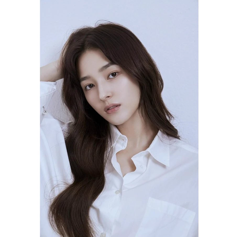Nancy Jewel McDonie (NANCY MOMOLAND) thumbnail