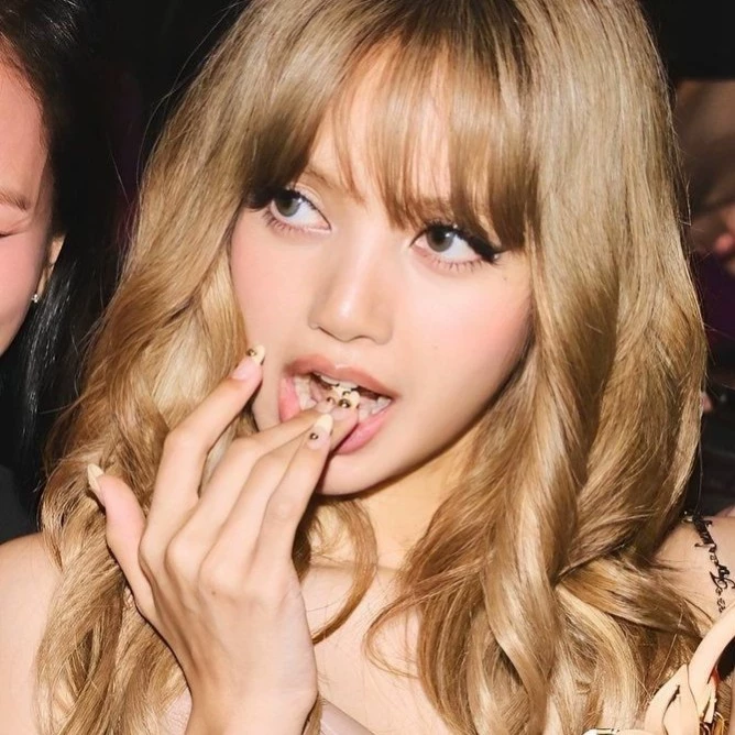 It's lisa 