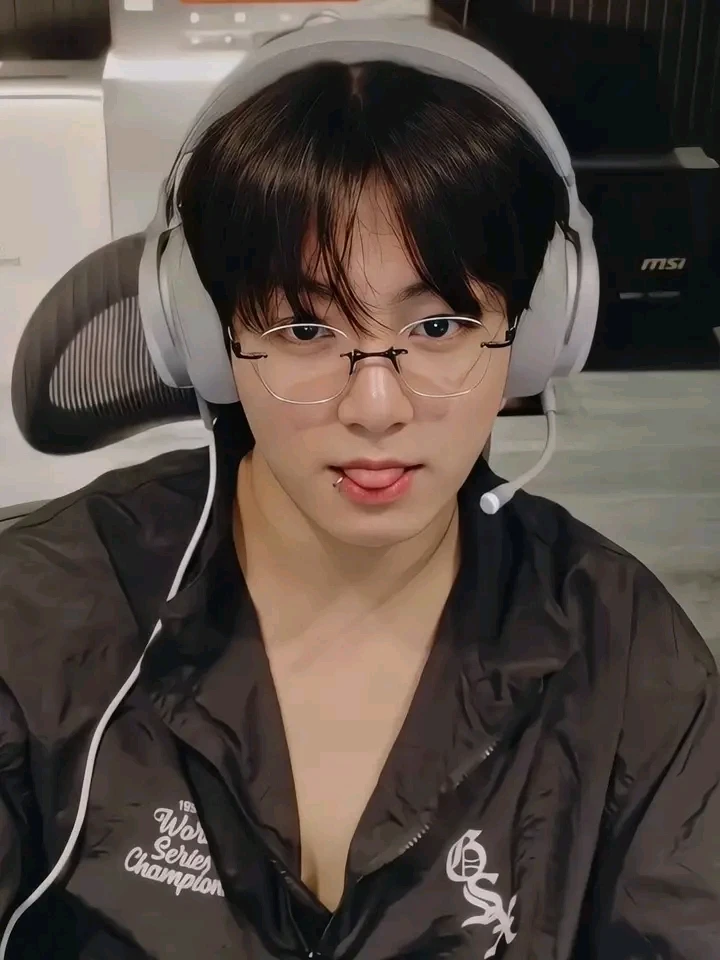 jungkook🥹<3 thumbnail