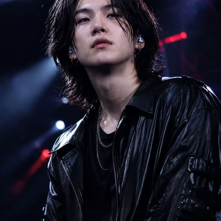 Min Yoongi (Suga) thumbnail