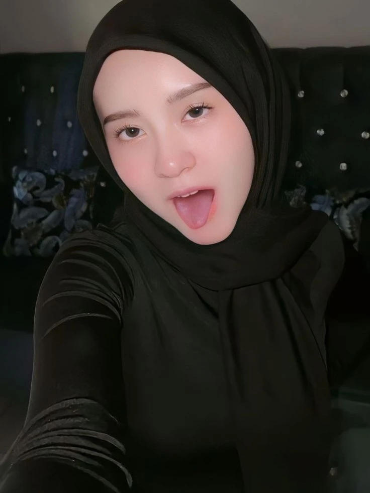 Ilvi Sanh (@ilvisanh) thumbnail