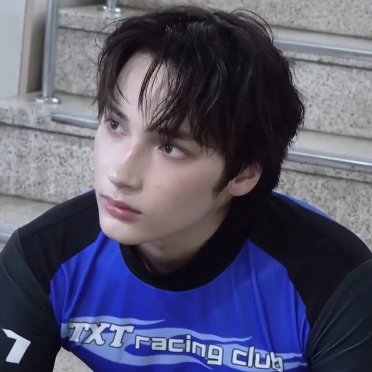 hueningkai/TxT thumbnail