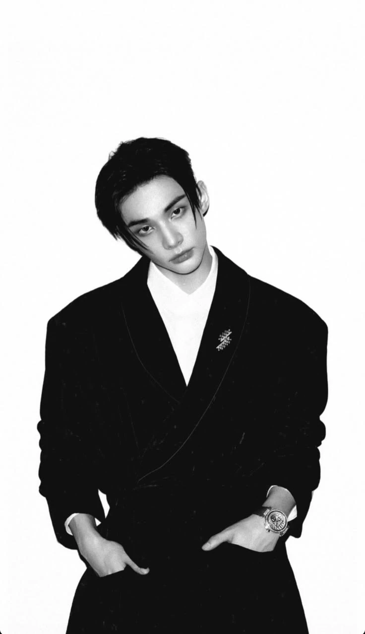 hyunjin thumbnail
