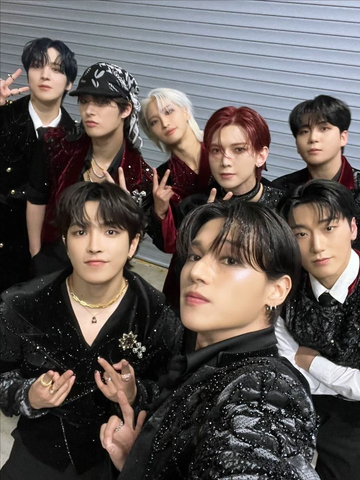 ateez (group members) thumbnail
