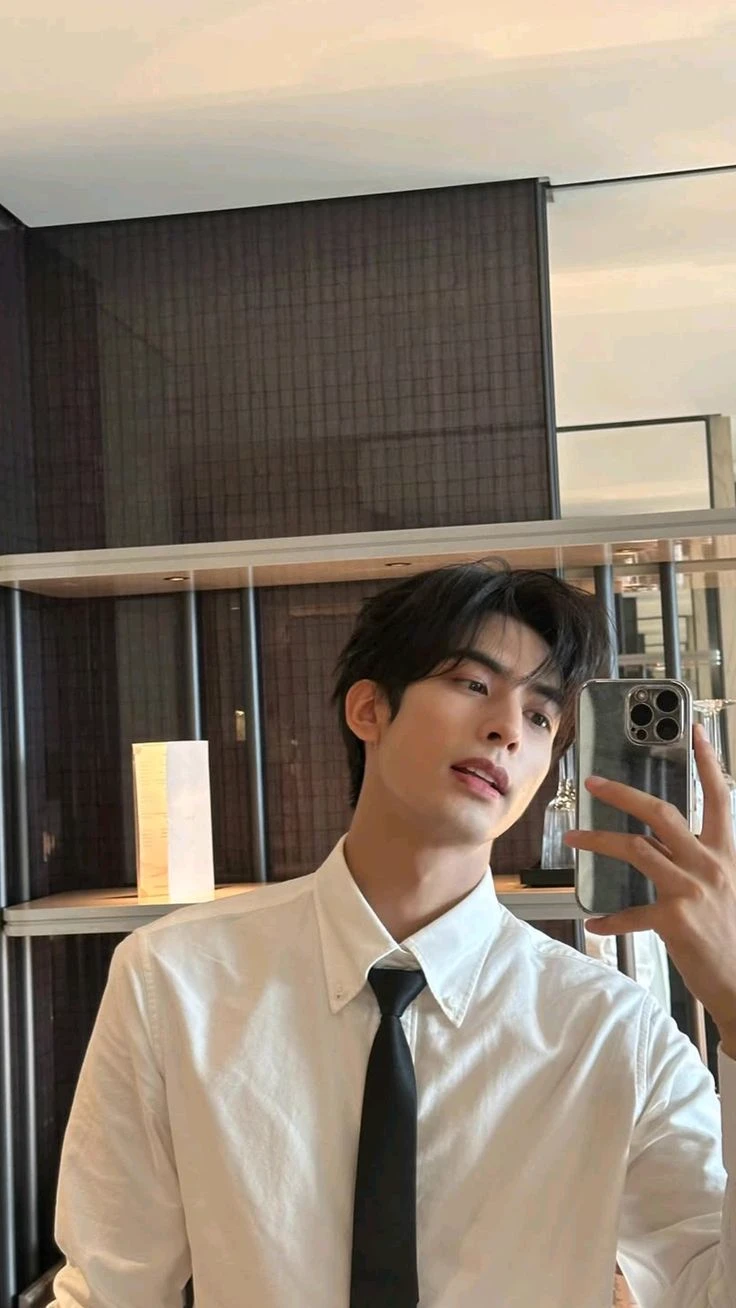 Song Weilong thumbnail