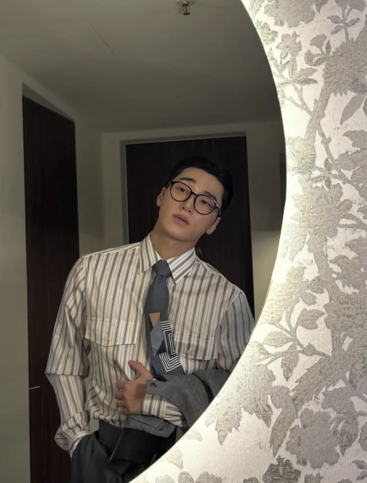 Choi San thumbnail
