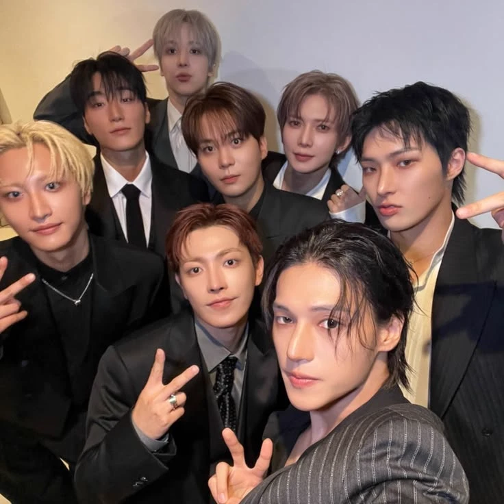 ateez (roommates with a pick me) thumbnail