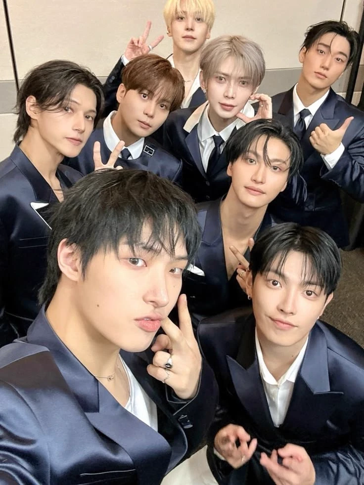 Ateez (roommates 4) thumbnail