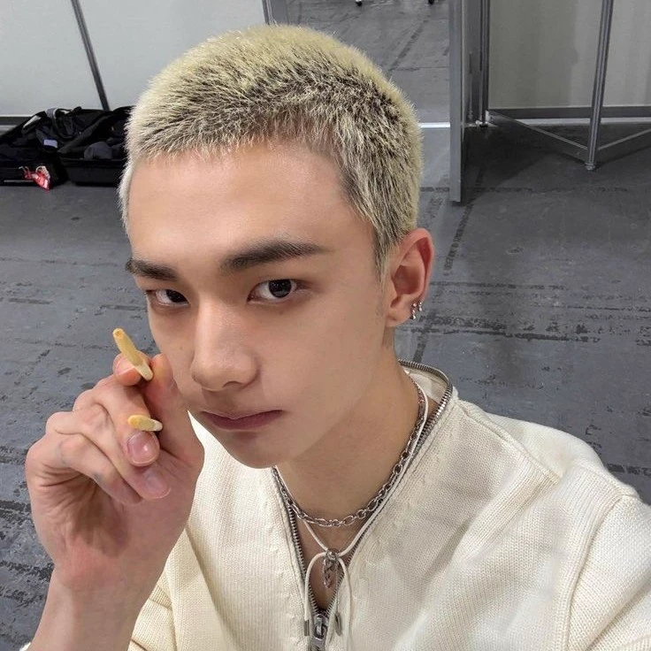 🦢   𝚁ael    lvs   𝙲ami   :'p