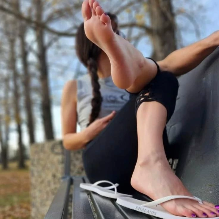 Alicia thumbnail