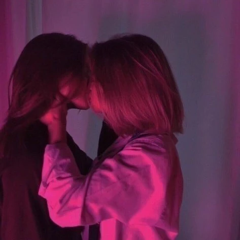 3 Lesbians thumbnail