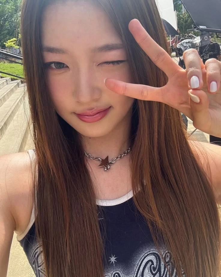 006 Jeong Yoonchae thumbnail
