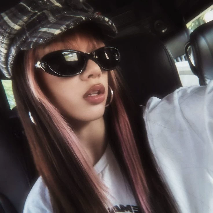 002 Megan Skiendiel thumbnail